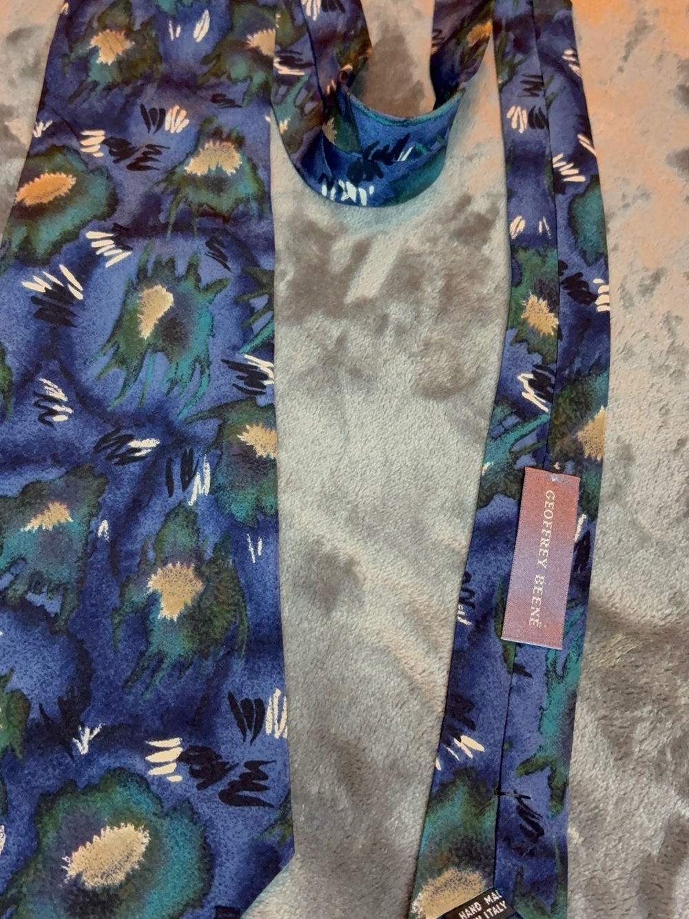 Geoffrey Beene Navy and Green Floral Silk Scarf Tie